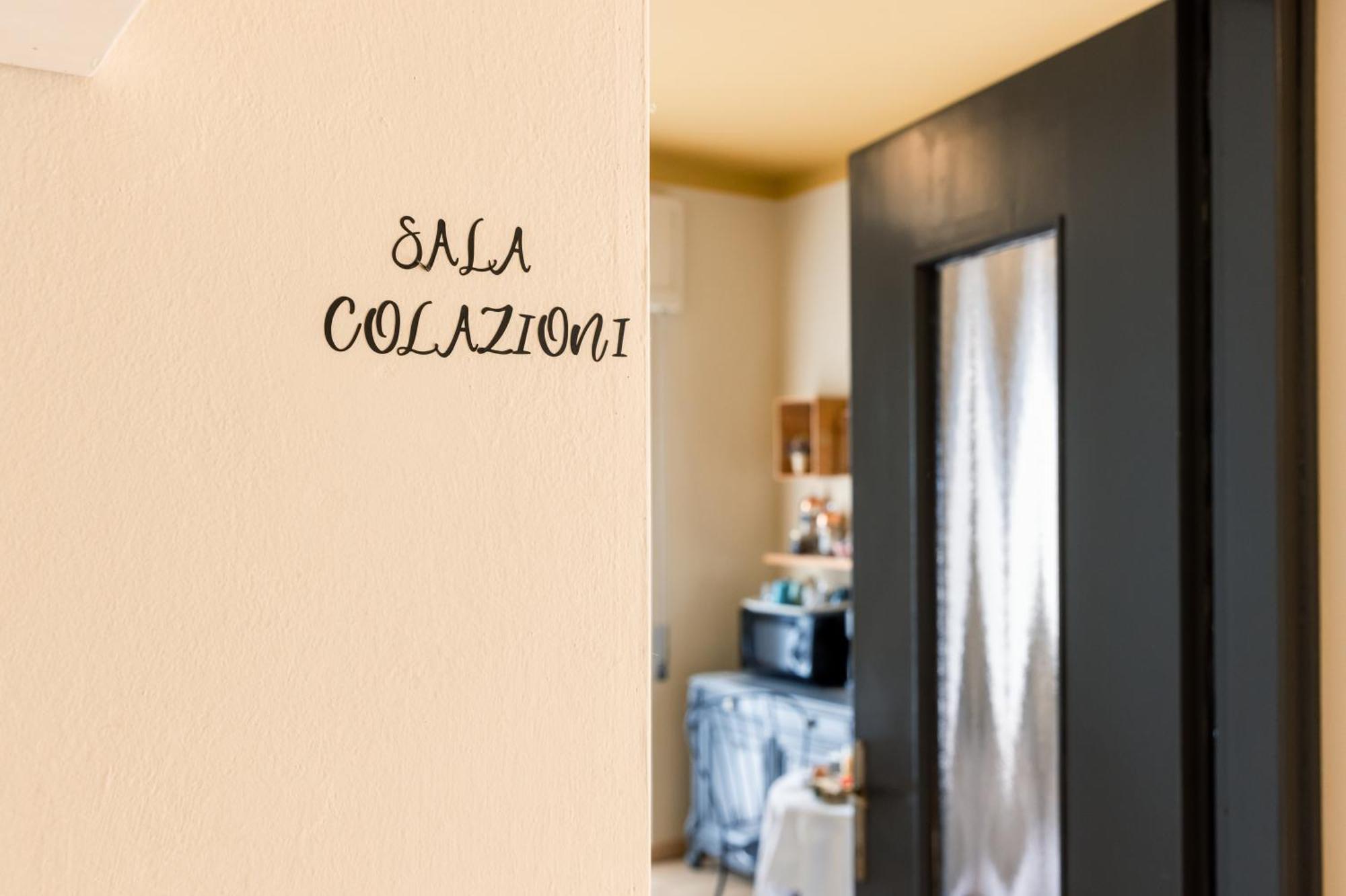 B&B Tra I Laghi Casale Corte Cerro Eksteriør bilde